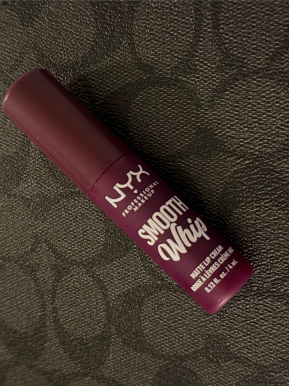 NYX berry red sheets Smooth matte Whip Lip Cream - Deep Plum